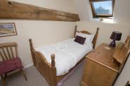 wood_cottage_steppes_farm_monmouthshire_holiday_cottages_008